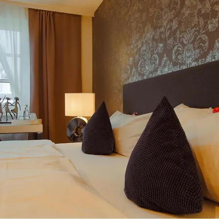Zum Kronprinzen Hotel