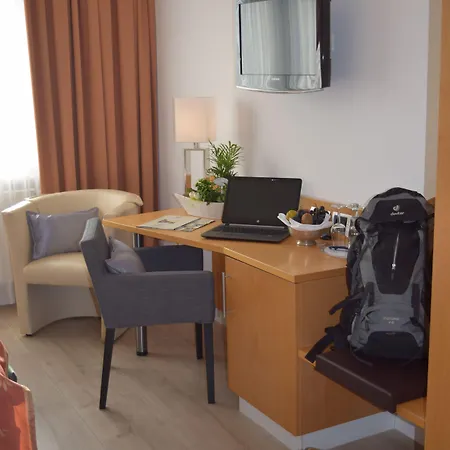 祖姆库隆普瑞森兰德酒店 3* 上韦瑟尔