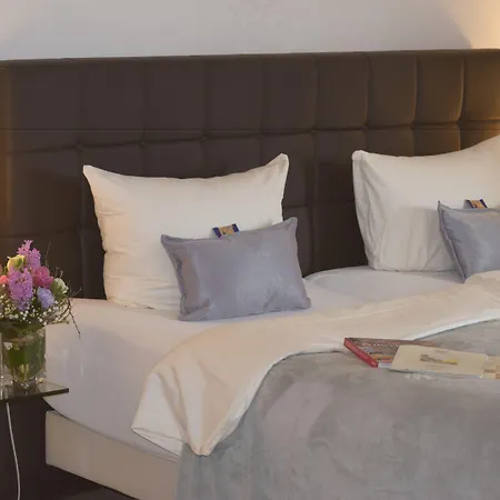 Zum Kronprinzen Hotel