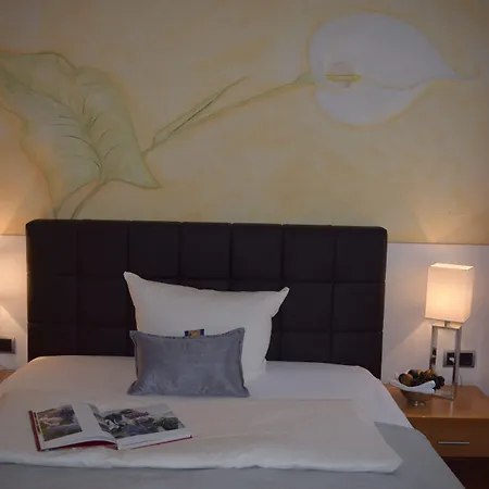 祖姆库隆普瑞森兰德酒店 酒店 上韦瑟尔