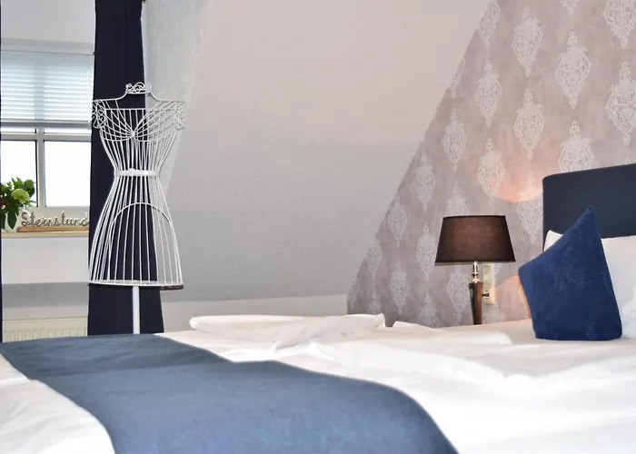 Zum Kronprinzen Hotel 3*